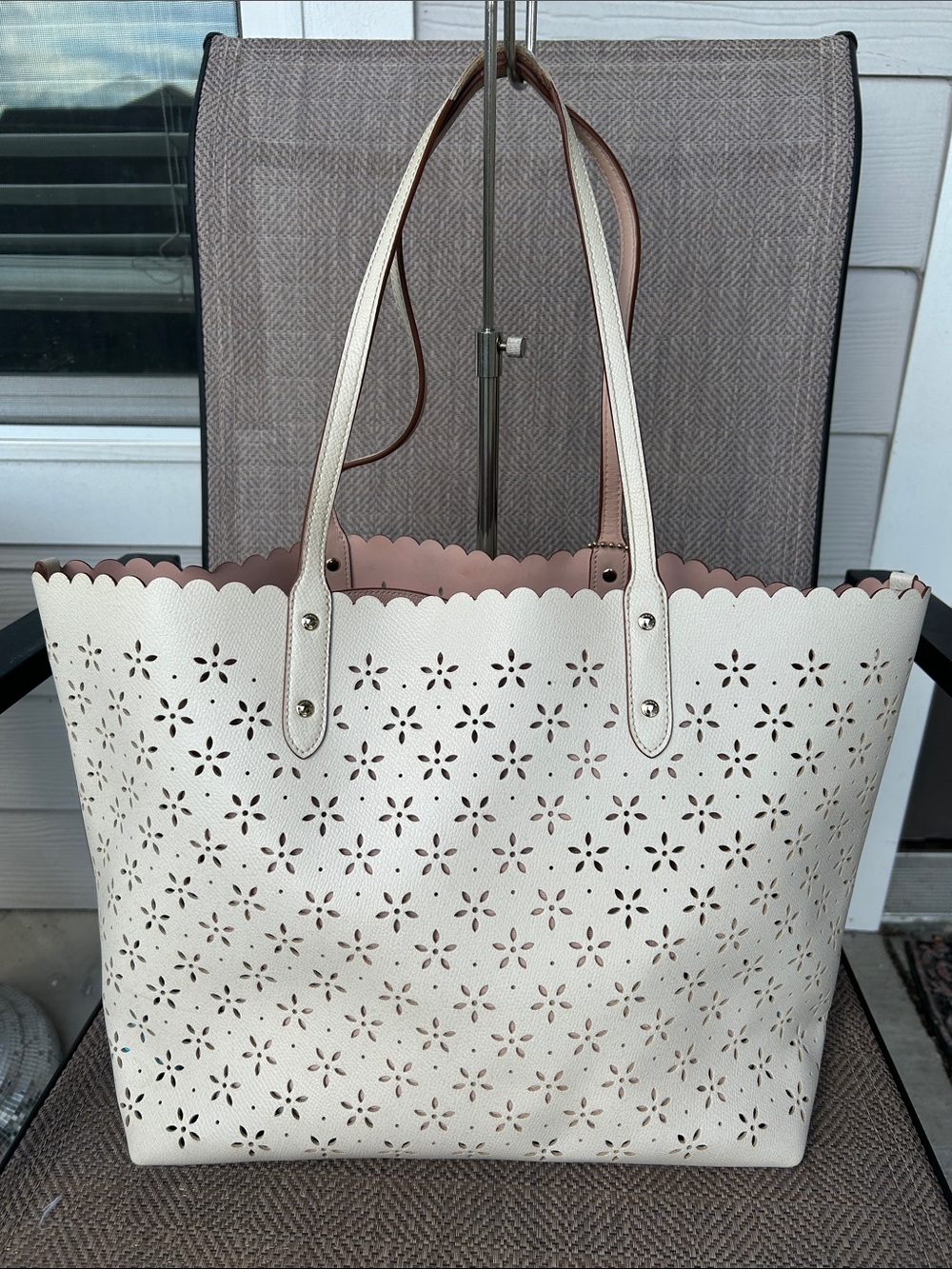 Coach Floral Laser-Cut Tote in Chalk with Blush Trim - Picture 5 of 13